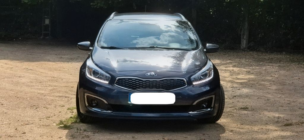 Kia ceed Sportswagon 93.000 km 10.000 &euro; Düren 52351