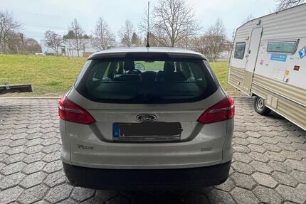 Ford Focus 98.420 km 8.500 &euro; Flörsheim am Main 65439