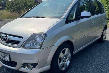 Opel Meriva 98.000 km 4.200 € Elz 65604