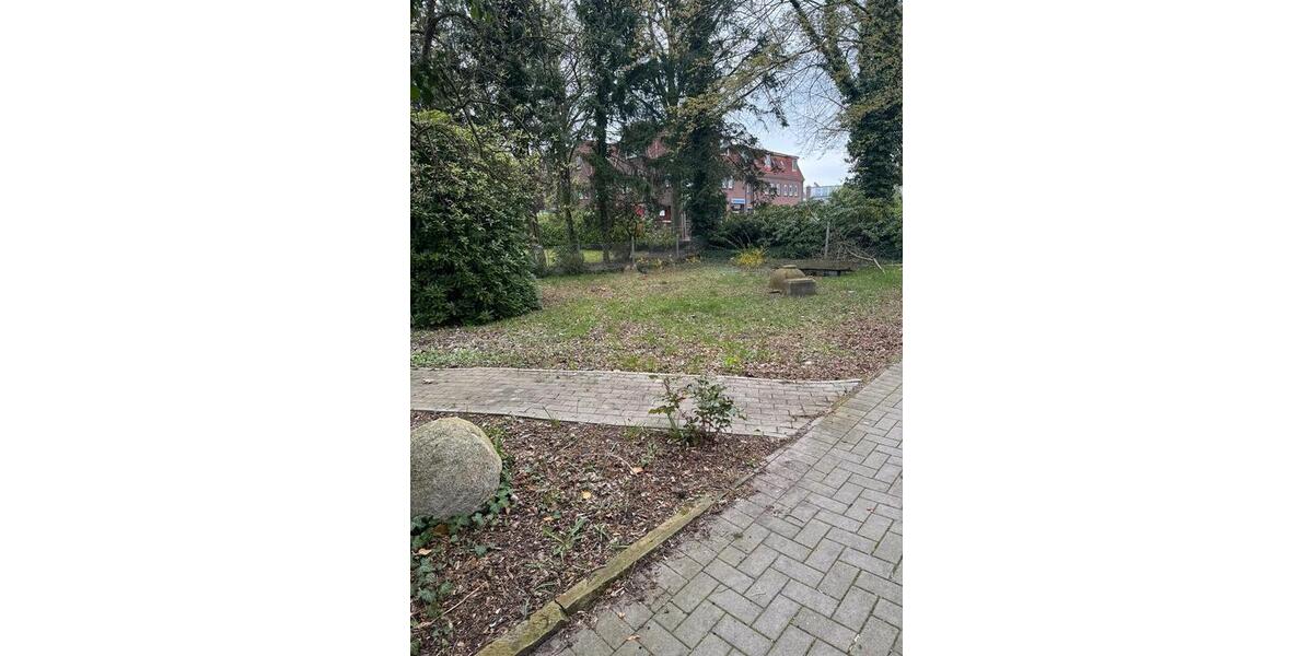 Etagenwohnung Varel - 4 Zimmer, 150 m&sup2;, 1.100&euro; | Angebot:26267997