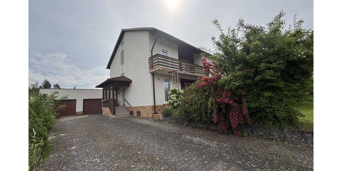 Mehrfamilienhaus, Wohnhaus Pfreimd - 7 Zimmer, 200 m&sup2;, 398.000&euro; | Angebot:25731600