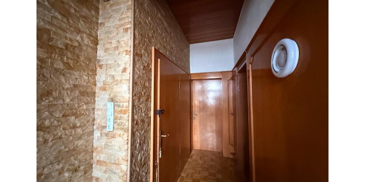 Etagenwohnung Iserlohn - 5 Zimmer, 120 m&sup2;, 1.400&euro; | Angebot:24466107