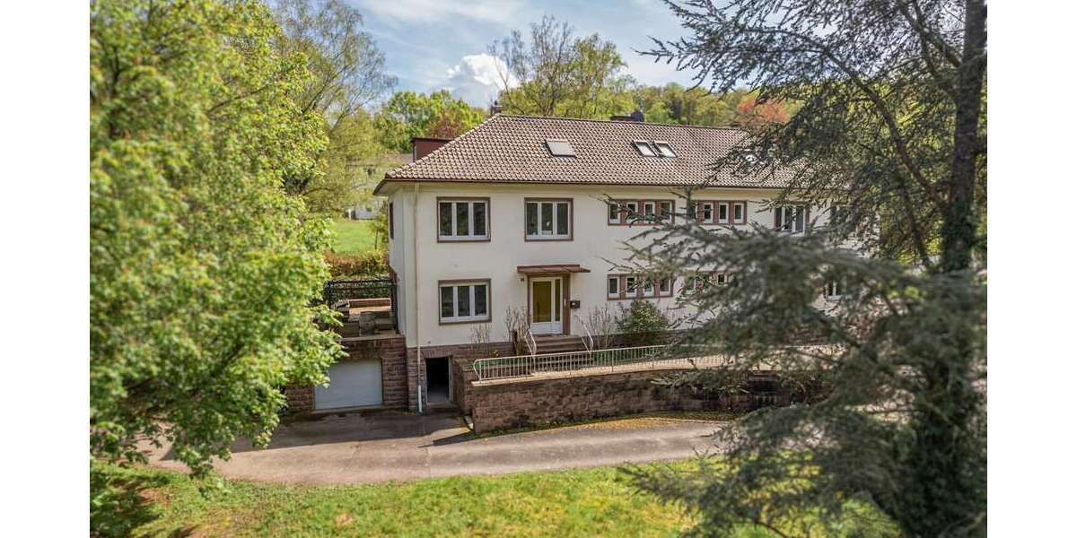 Einfamilienhaus Baden-Baden Baden - 8 Zimmer, 250 m&sup2;, 1.180.000&euro; | Angebot:26558136
