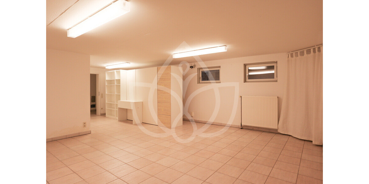 Raumwunder auf ca. 274 m² Wohnfläche – 8 Zimmer & Dreifachgarage! - Einfamilienhaus Hasloh | Angebot:26207359