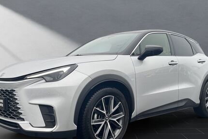 Lexus LBX 14.459 km 32.949 &euro; Wesel 46485