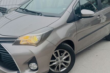Toyota Yaris 73.000 km 8.900 &euro; Hamburg 20537