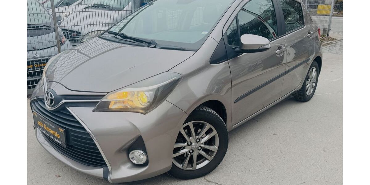 Toyota Yaris 73.000 km 8.900 &euro; Hamburg 20537