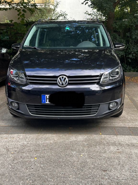 VW Touran 171.000 km 14.100 € Hamburg 22089