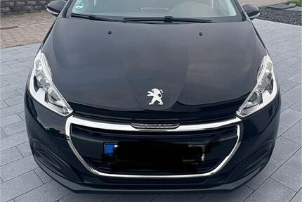Peugeot 208 123.500 km 5.690 &euro; Elbtal 65627