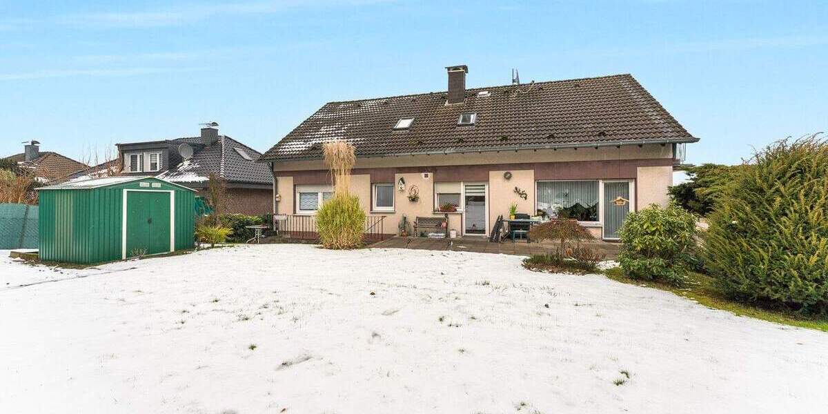 Mehrfamilienhaus, Wohnhaus Odenthal Hüttchen - 8 Zimmer, 251 m&sup2;, 399.000&euro; | Angebot:25387766