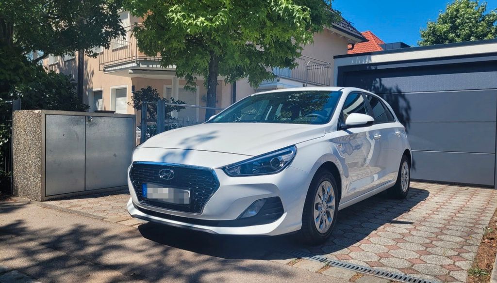 Hyundai i30 63.200 km 11.900 &euro; Wörthsee 82237