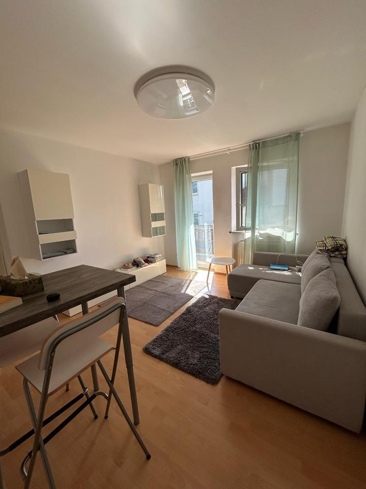 2-Zimmer Wohnung mit Balkon am Zentrum