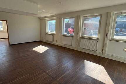 Attraktives Bürohaus in Winsen – flexible Nutzung auf zwei Etagen zimmer