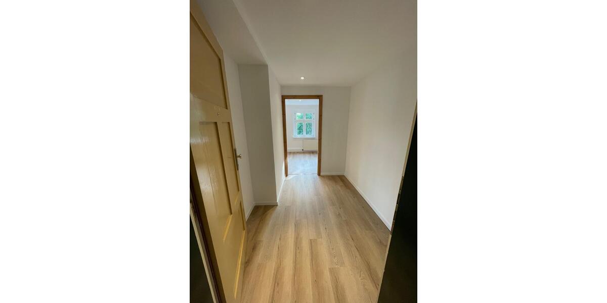 Dachgeschoßwohnung Hennigsdorf - 1.5 Zimmer, 63 m&sup2;, 790&euro; | Angebot:26123684