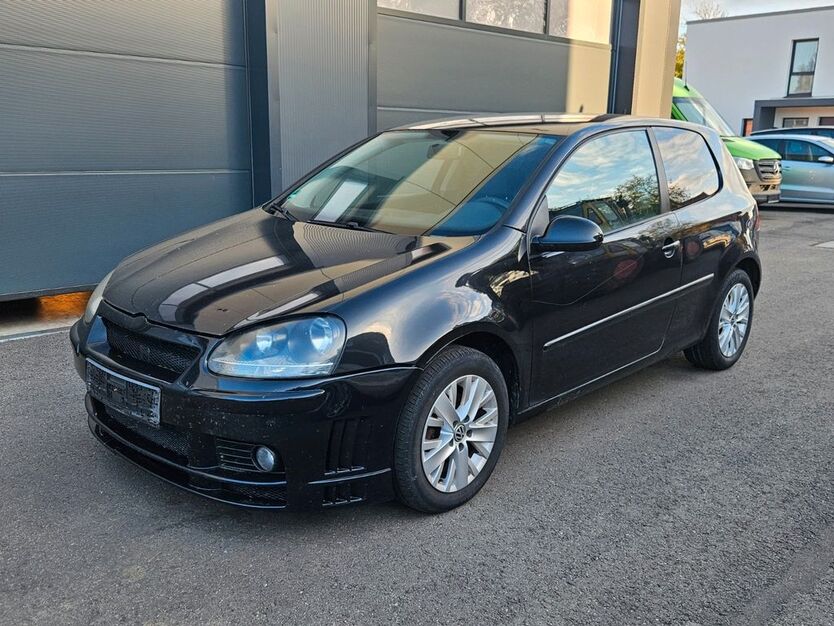 VW Golf 330.000 km 950 € Aldingen 78554