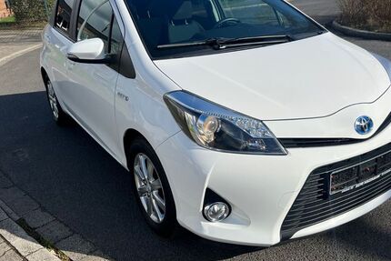 Toyota Yaris 67.355 km 9.900 &euro; Düsseldorf 40231