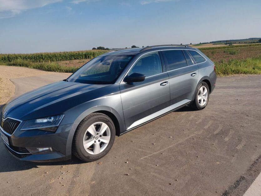 Skoda Superb 203.000 km 17.800 € Alteglofsheim 93087
