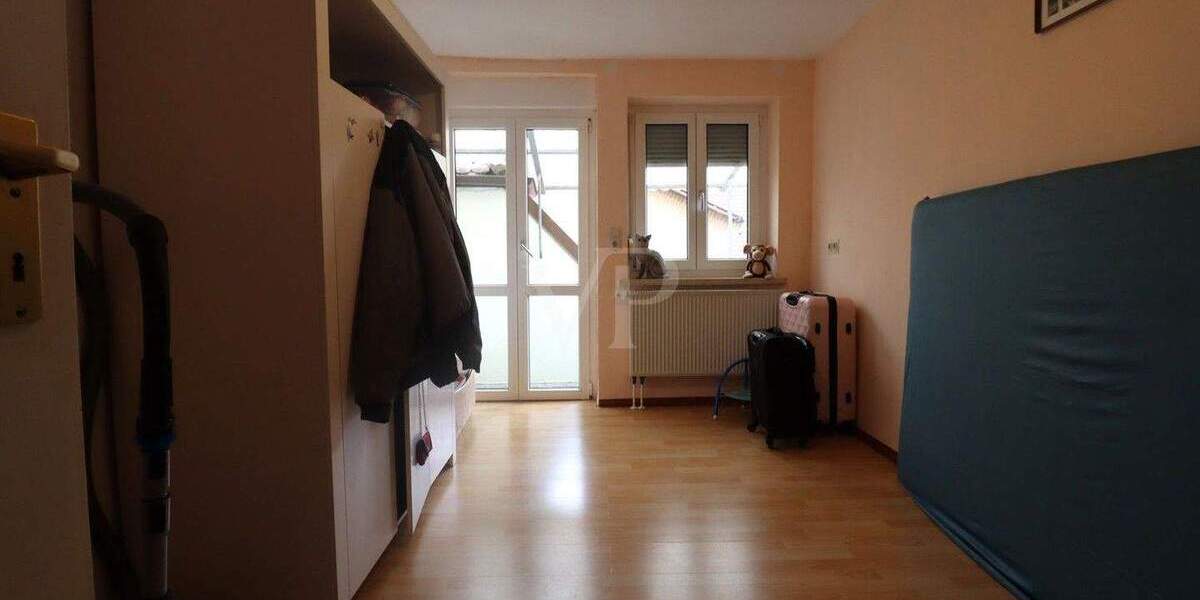 Mehrfamilienhaus, Wohnhaus Bechhofen - 8 Zimmer, 232 m&sup2;, 579.000&euro; | Angebot:24543836