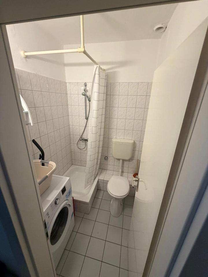 2,5 Zimmer Wohnung im DG ab 01.02.2026 zu Vermieten! zimmer