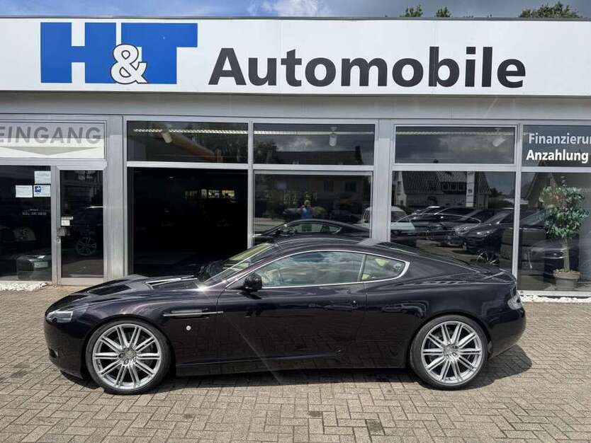 DB9