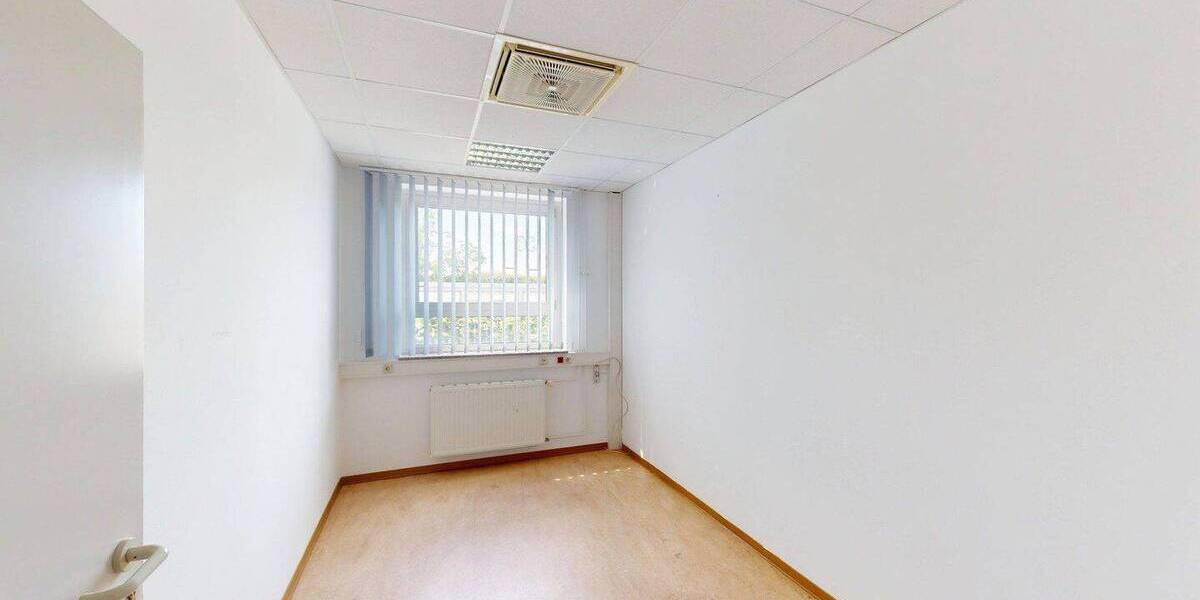 Gewerbeobjekt Seddiner See Neuseddin - 4 Zimmer, 150 m&sup2;, 1.875&euro; | Angebot:25971787