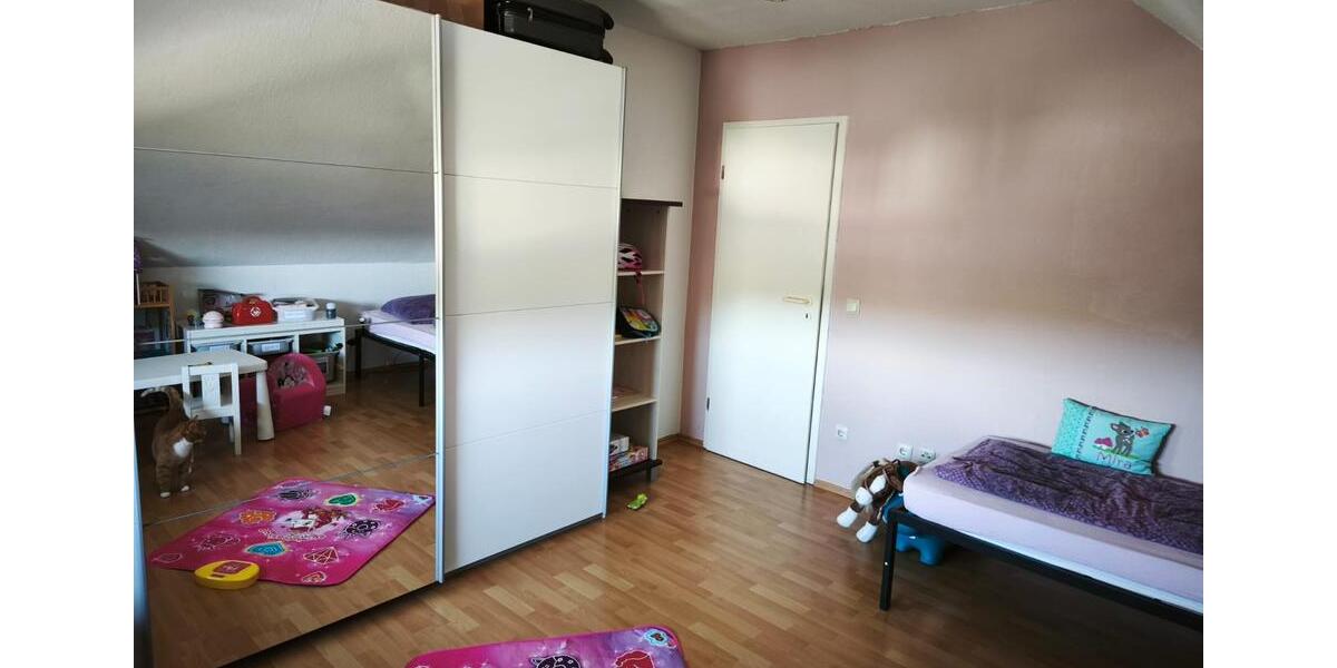 Dachgeschoßwohnung Hüllhorst - 3 Zimmer, 88 m&sup2;, 610&euro; | Angebot:26399640