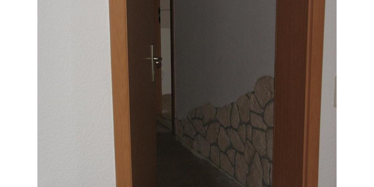 Dachgeschoßwohnung Bischofswerda - 4 Zimmer, 93 m&sup2;, 450&euro; | Angebot:26065961