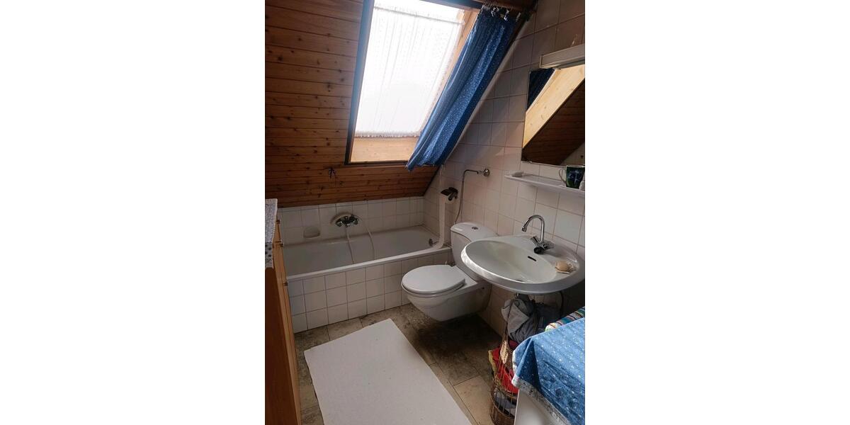 Dachgeschoßwohnung Höxter - 5 Zimmer, 110 m&sup2;, 130.000&euro; | Angebot:27234452