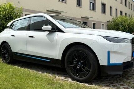 BMW iX 22.500 km 39.998 &euro; Berlin 14089
