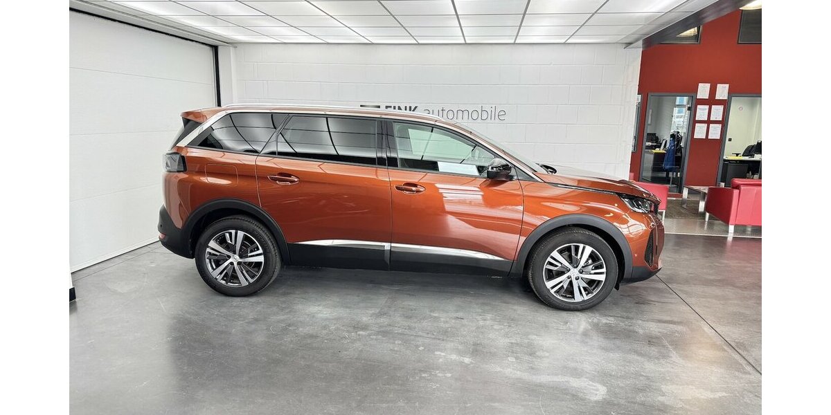 Peugeot 5008 Puretech 130 Allure 1.Hand 7 Sitze Carplay 23.100 km 24.229 &euro; Lich 35423