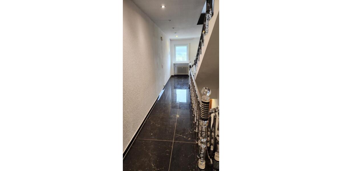 Einfamilienhaus Mehlingen - 7 Zimmer, 180 m&sup2;, 2.000&euro; | Angebot:24739345