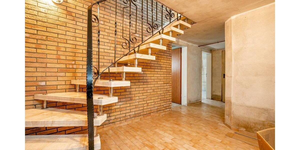 Einfamilienhaus Blomberg - 1 Zimmer, 240 m&sup2;, 399.000&euro; | Angebot:26815807
