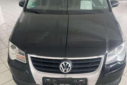 VW Touran 178.000 km 2.999 € Bad Vilbel 61118
