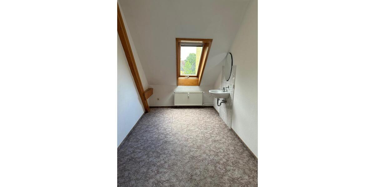 Dachgeschoßwohnung Templin - 5 Zimmer, 130 m&sup2;, 910&euro; | Angebot:25791705