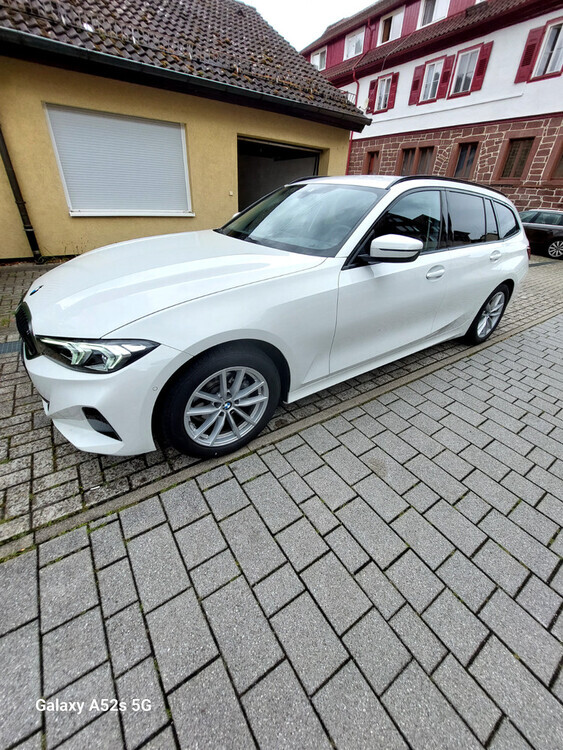 318