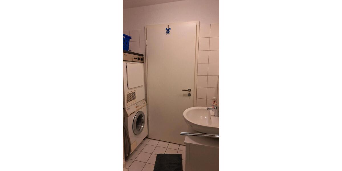 Erdgeschoßwohnung Düsseldorf Stadtbezirk 8 - 1.5 Zimmer, 35 m&sup2;, 700&euro; | Angebot:26301689