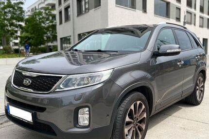 Kia Sorento 177.000 km 7.400 &euro; München 81739