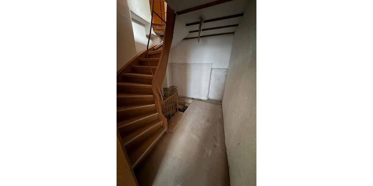 Reihenhaus Selb - 7 Zimmer, 120 m&sup2;, 85.000&euro; | Angebot:27239372