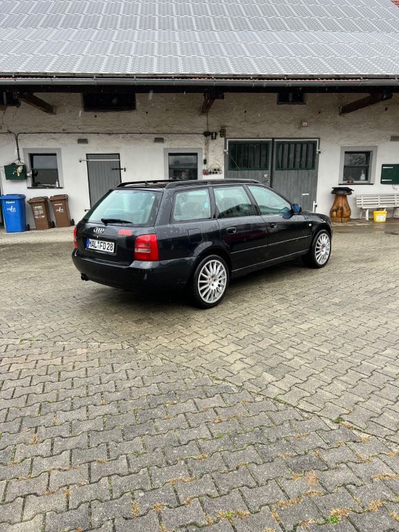 Audi A4 330.138 km 1.999 € Mallersdorf 84066