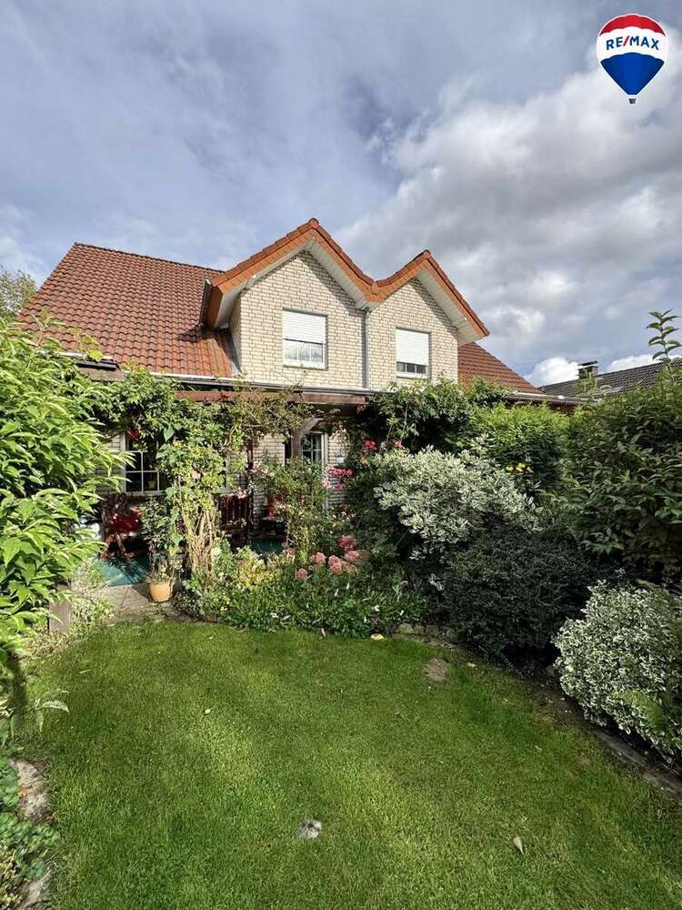 Haus zum Kaufen in Lage-Lippe 419.990 € 110 m²