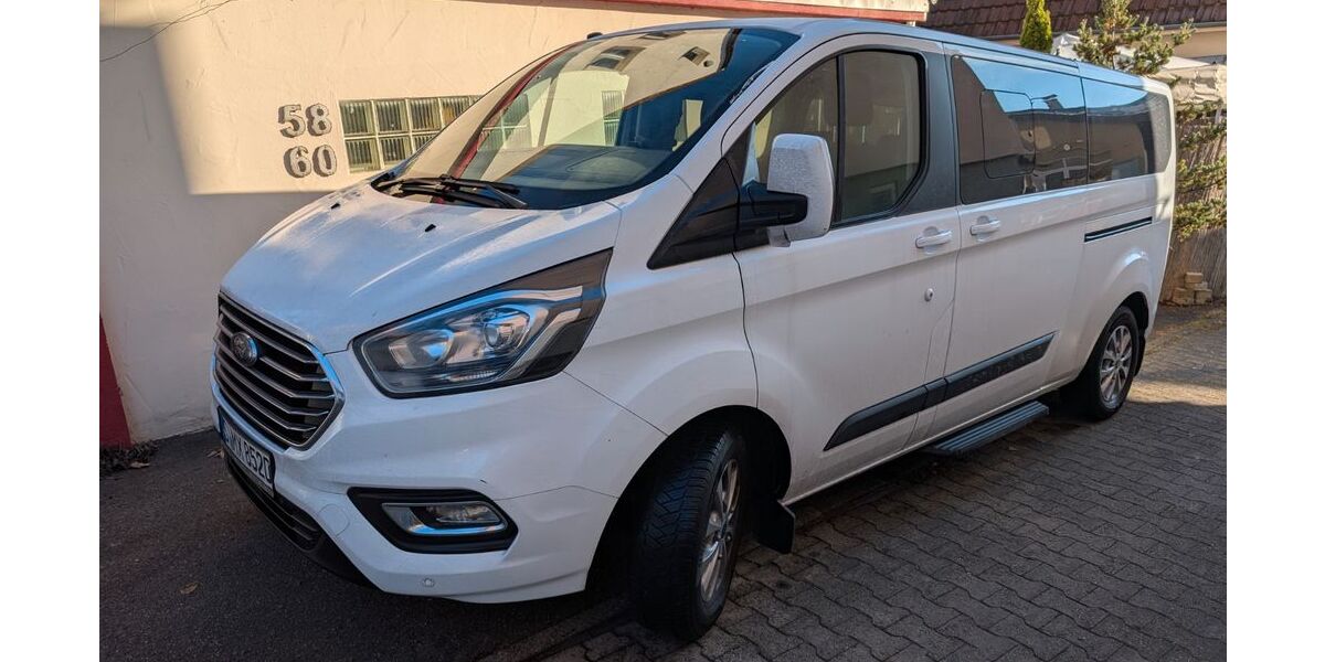 Ford Tourneo Custom 86.000 km 28.600 &euro; Stuttgart 70619