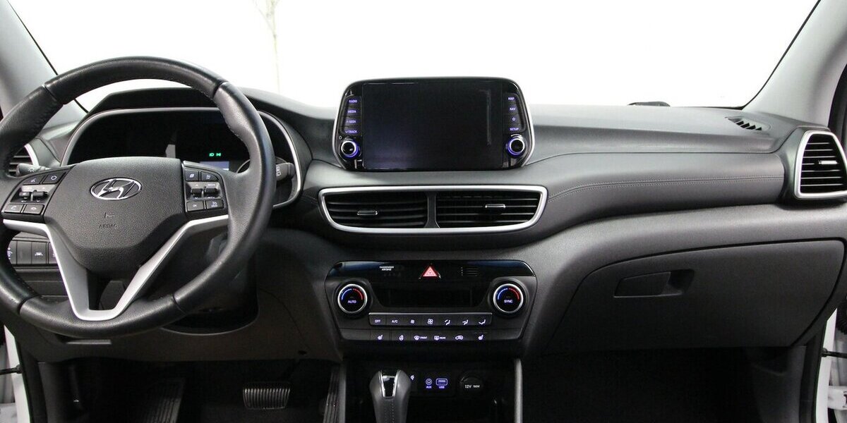 Hyundai Tucson 1.6 CRDi DPF 2WD 7-DCT LED+NAVI+KAMERA 75.699 km 18.900 &euro; Hagenow 19230