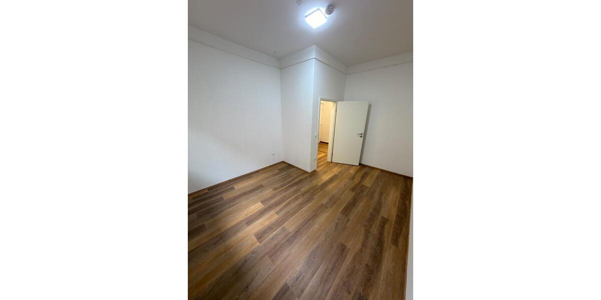 Erdgeschoßwohnung Stuttgart Lehen - 4 Zimmer, 114 m&sup2;, 550&euro; | Angebot:25963144