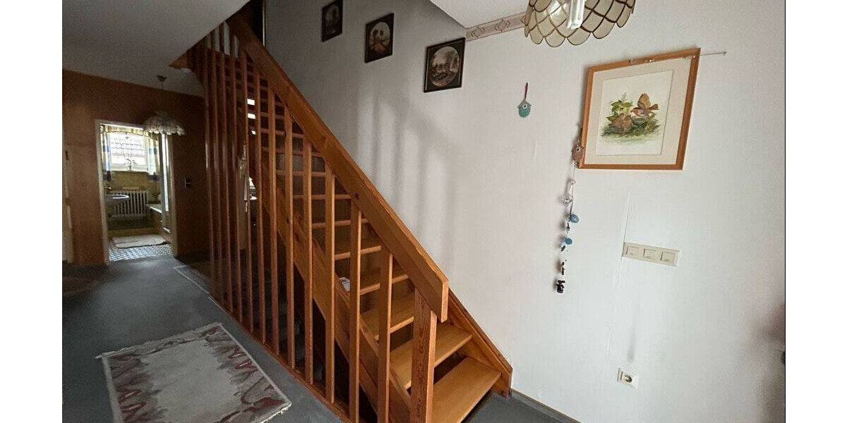 Einfamilienhaus Wassertrüdingen - 7 Zimmer, 180 m&sup2;, 215.000&euro; | Angebot:26858858