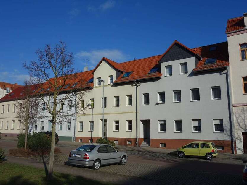 Wohnung zum Mieten in Roßlau 265 € 44 m²