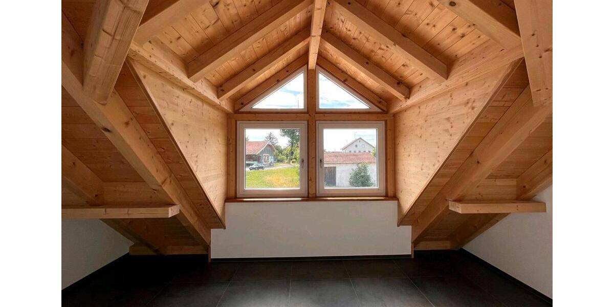 Dachgeschoßwohnung Finning - 3 Zimmer, 67 m&sup2;, 1.220&euro; | Angebot:26422205