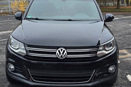 VW Tiguan 199.641 km 9.800 &euro; Mülheim 45476
