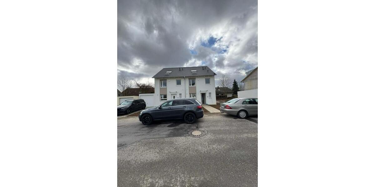 Reihenhaus Oberndorf am Neckar - 4 Zimmer, 132 m&sup2;, 1.400&euro; | Angebot:23688676