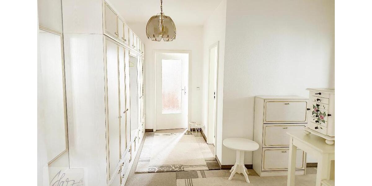 Etagenwohnung Riesa Neuweida - 2.5 Zimmer, 60 m&sup2;, 395&euro; | Angebot:26400674