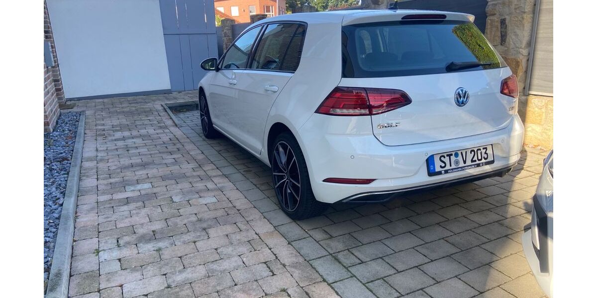 VW Golf 163.000 km 10.200 &euro; Hopsten 48496
